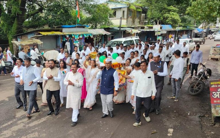 पंचायत समिती, जव्हार येथे स्वातंत्र्य दिनानिमित्त ज्ञानेश्वर महाराज पालखी सोहळा उत्साहात संपन्न.